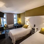 Otel Logis & Restaurant - Les Hauts De Montreuil