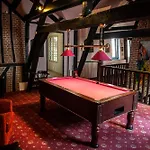 Logis & Restaurant - Les Hauts De Montreuil Otel 3*