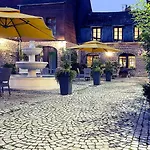 Logis & Restaurant - Les Hauts De Montreuil ホテル モントルイユ・シュル・メール