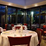 Otel Logis & Restaurant - Les Hauts De Montreuil Montreuil (Pas-de-Calais)