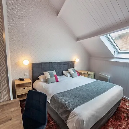 Logis & Restaurant - Les Hauts De Montreuil 3* 몽트뢰유쉬르메르