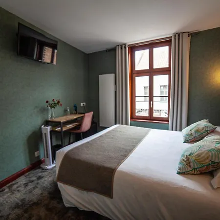 Hotel Logis & Restaurant - Les Hauts De Montreuil