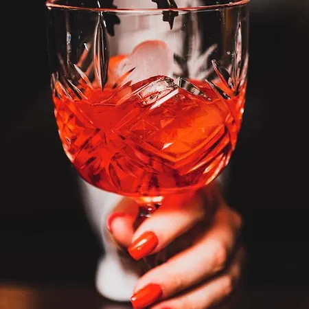 Hotel Logis & Restaurant - Les Hauts De Montreuil