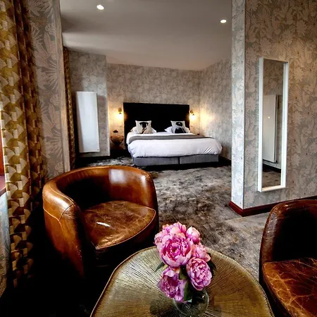 Logis & Restaurant - Les Hauts De Montreuil 3*
