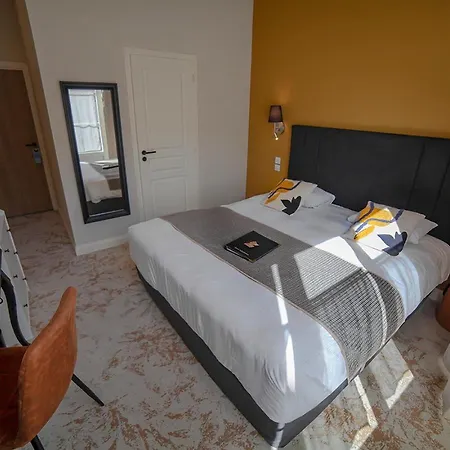 Hotel Logis & Restaurant - Les Hauts De Montreuil