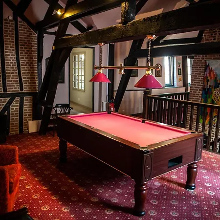 Logis & Restaurant - Les Hauts De Montreuil Hotel 3*