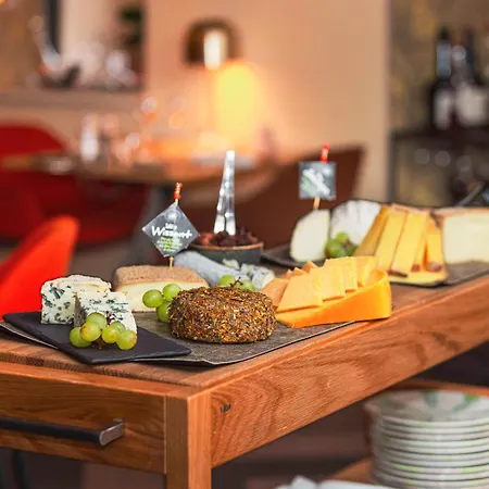 Logis & Restaurant - Les Hauts De Montreuil