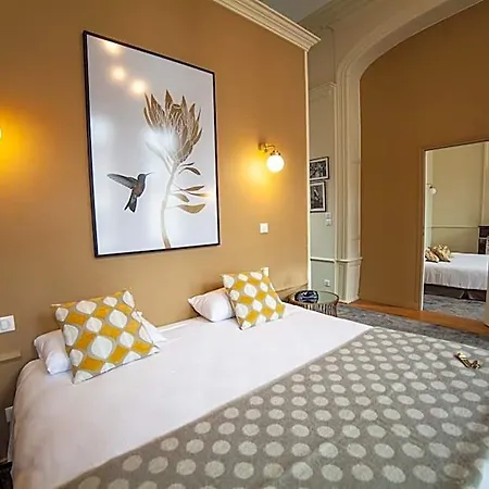 Logis & Restaurant - Les Hauts De Montreuil