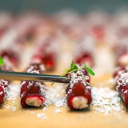 فندق Logis & Restaurant - Les Hauts De Montreuil 3*