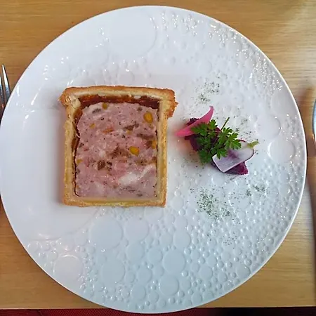 Logis & Restaurant - Les Hauts De Montreuil Hotel 3*