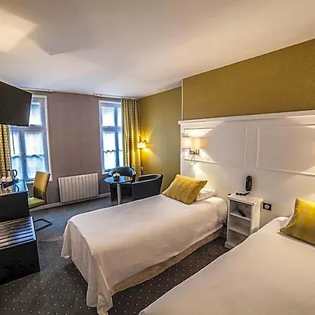Logis & Restaurant - Les Hauts De Montreuil فندق