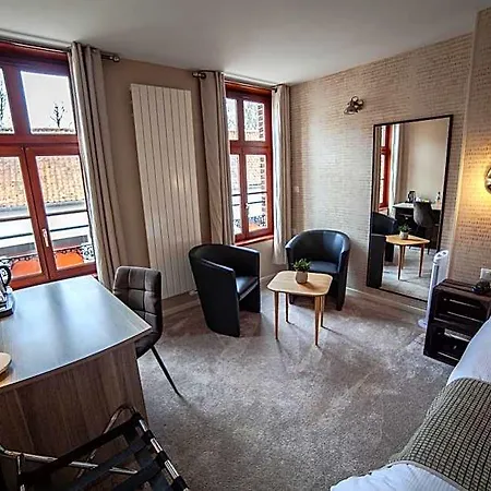Logis & Restaurant - Les Hauts De Montreuil Hotel Montreuil (Pas-de-Calais)