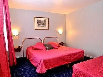 酒店 Logis & Restaurant - Les Hauts De Montreuil 3*