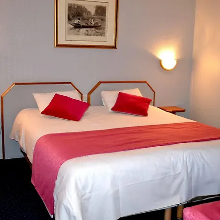 Logis & Restaurant - Les Hauts De Montreuil