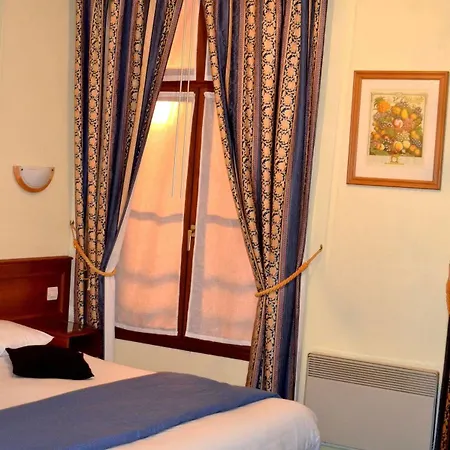 Logis & Restaurant - Les Hauts De Montreuil Hotel Montreuil (Pas-de-Calais)