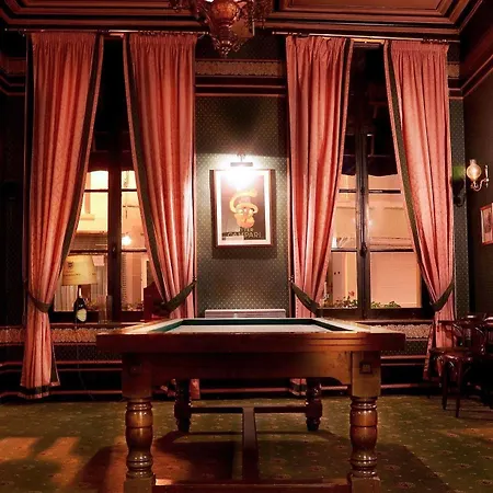 Logis & Restaurant - Les Hauts De Montreuil